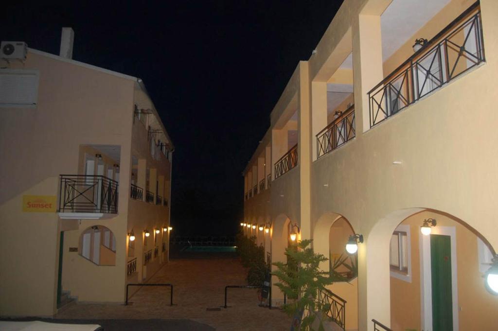 Lemon Grove Hotels And Studios Kávos Exterior foto